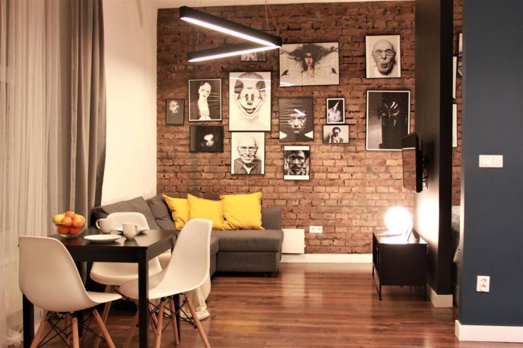 Unique Brick 5 - Old Town & Market Square Apartment Krakow Ngoại thất bức ảnh