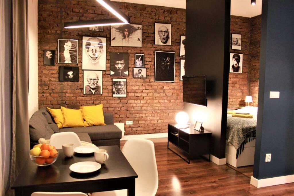 Unique Brick 5 - Old Town & Market Square Apartment Krakow Ngoại thất bức ảnh